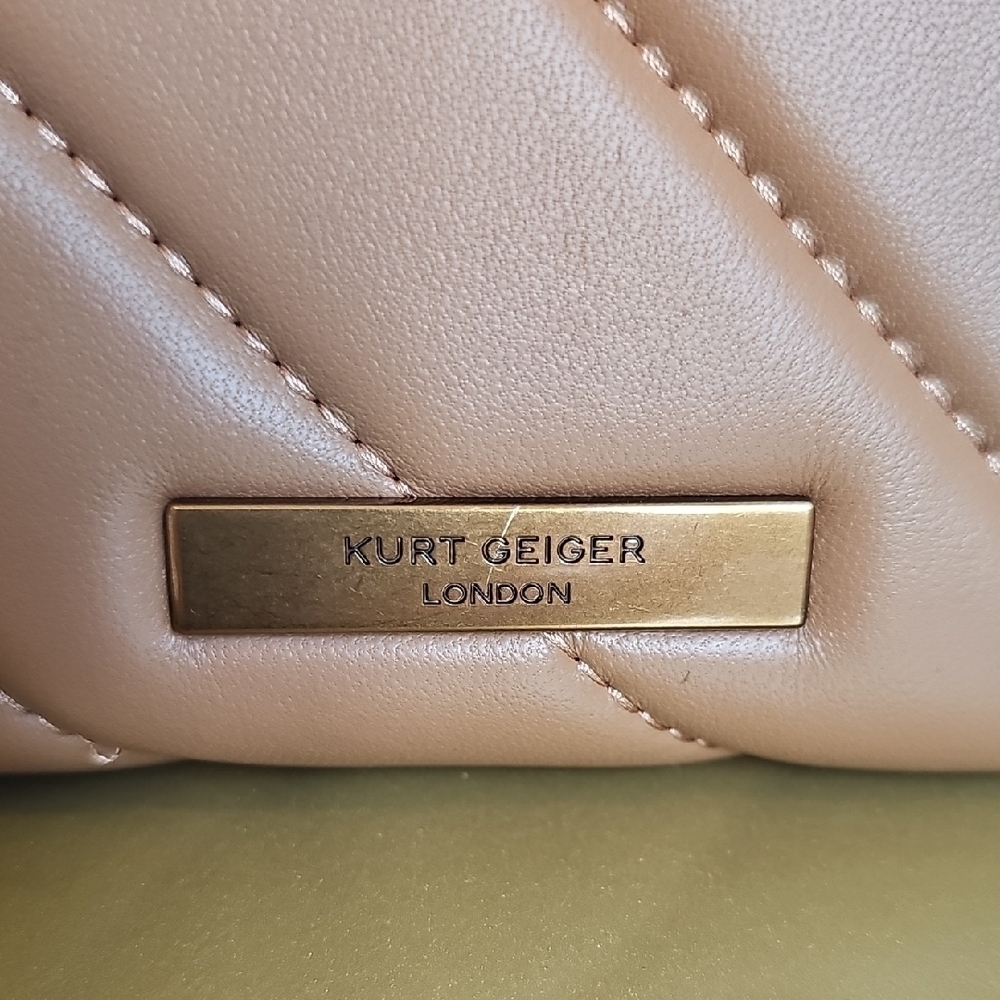 Kurt Geiger NWT London Soho Drench Leather Wallet on a Detachable Chain - Picture 5 of 9